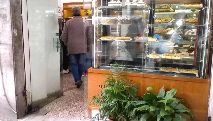Panaderia Peralta Canete Sinthia Graciela Vitrina - Cdad. Autónoma de Buenos Aires