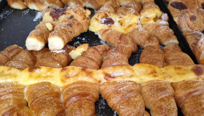 Panaderia Reina Mora -  Comida Y Bebida - La Paz