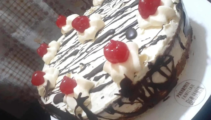 Panaderia Reposteria Familiar Benjamin Banana Split - Realico