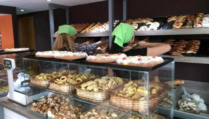 Panadería San Antonio - Rivadavia