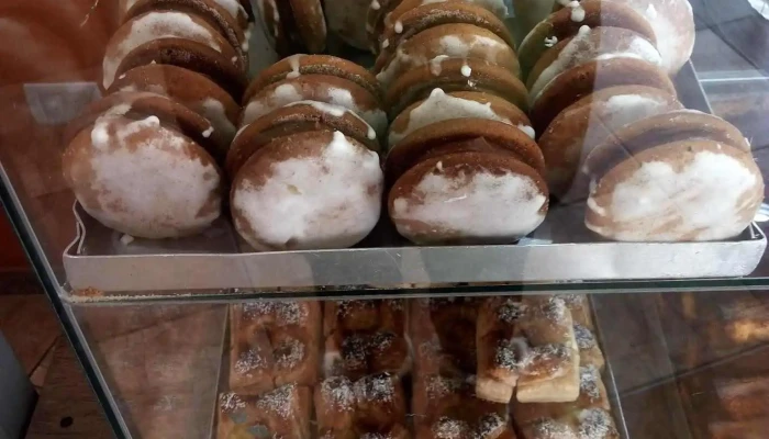 Panaderia San Antonio Vitrina - Rivadavia