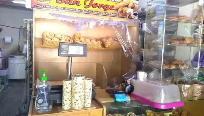 Panaderia San Jorge -  Vitrina - Las Heras