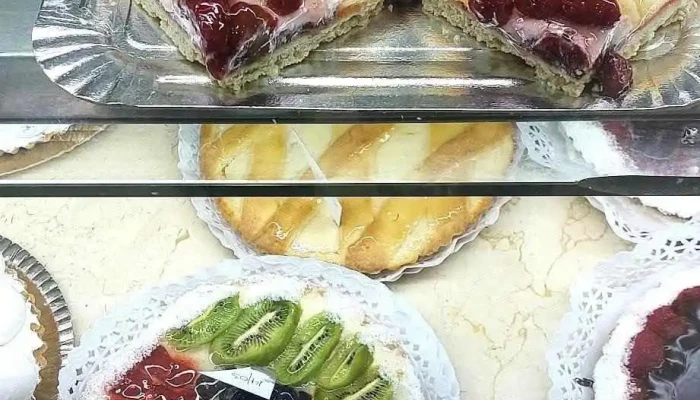 Panaderia Universal -  Comida Y Bebida - Río Gallegos