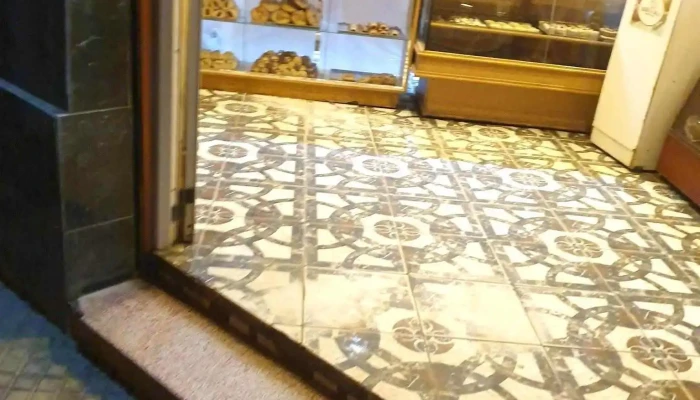 Panaderia Virgen Del Valle -  Vitrina - Juan Bautista Alberdi