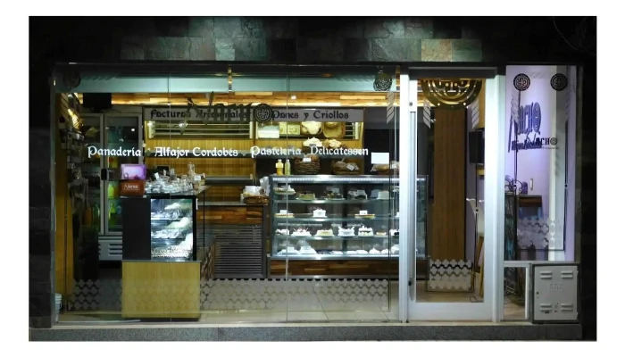 Panaderia Y Alfajoreria Nacho Vitrina - Mina Clavero