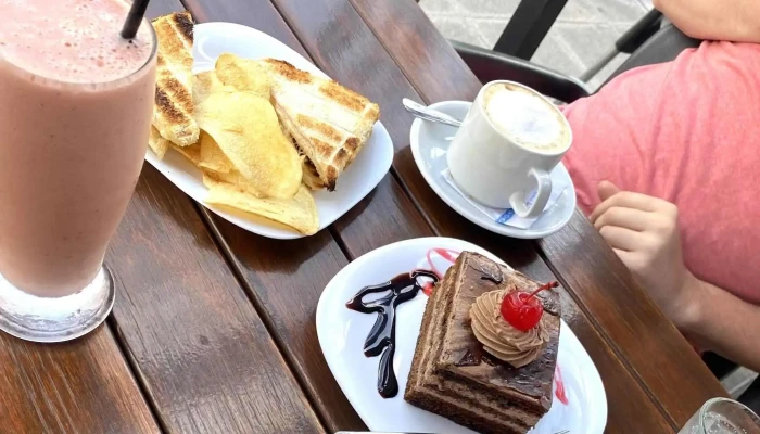 Panaderia Y Cafeteria La Falda Zona - La Falda