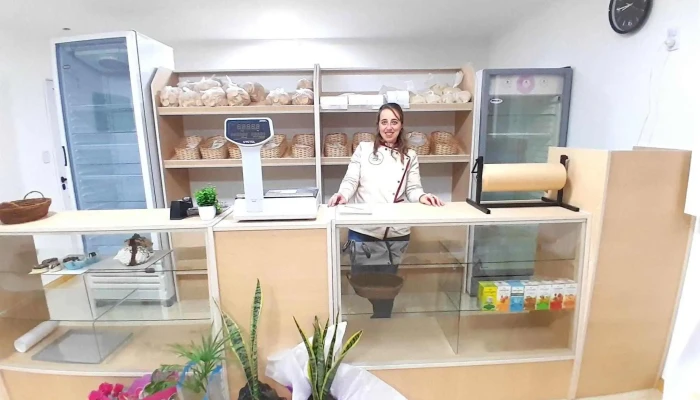 Panaderia Y Cafeteria La Gallega Del Propietario - Serrano