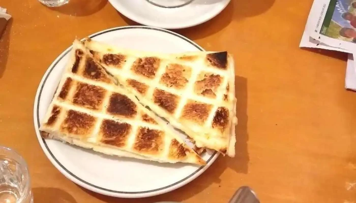 Panaderia Y Confiteria Alemana Capuchino - Villa Constitución