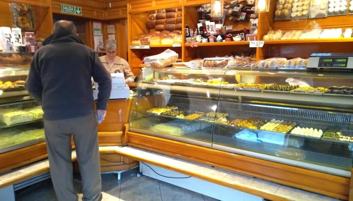 Panaderia Y Confiteria Alemana Pastel - Villa Constitución