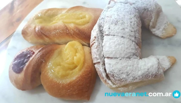 Panaderia Y Confiteria Alvear Comida Y Bebida - Monte Caseros