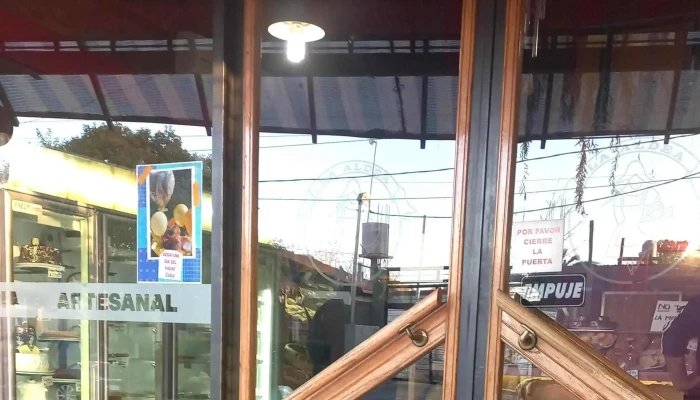 Panaderia Y Confiteria Artesanal La Aldea Promocion - Santa Lucía
