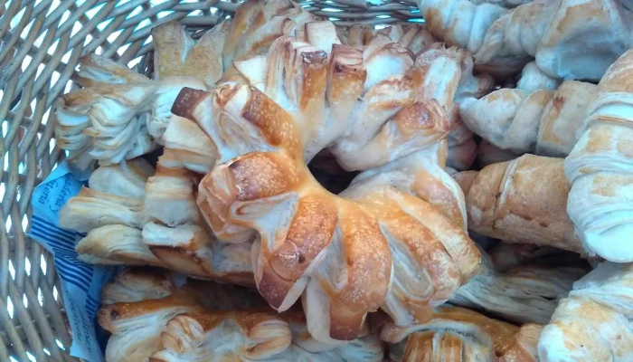 Panaderia Y Confiteria Dulce Sarita Comida Y Bebida - Mercedes