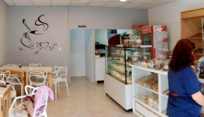 Panaderia Y Confiteria El Candeal -  Abierto Ahora - Las Grutas