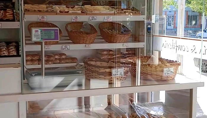 Panaderia Y Confiteria El Candeal -  Precios - Las Grutas