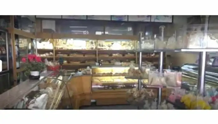 Panaderia Y Confiteria El Clarin Vitrina - San Juan