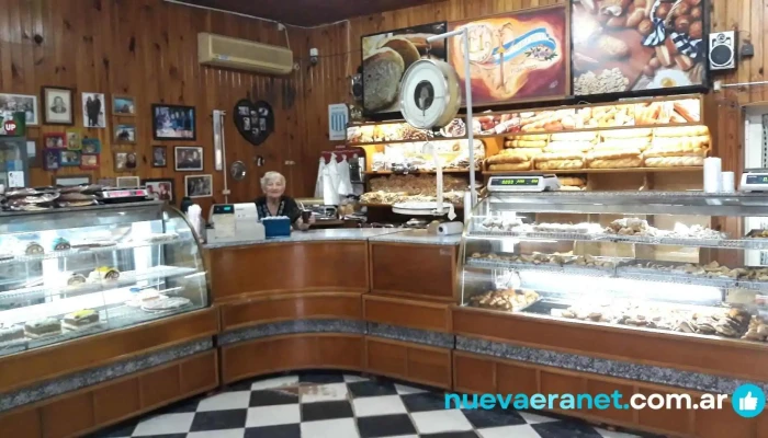 Panaderia Y Confiteria El Progreso De Ana Fedun -  Ambiente - Tres Isletas