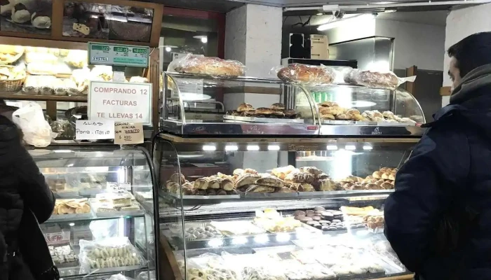 Panaderia Y Confiteria Italia -  Vitrina - Córdoba