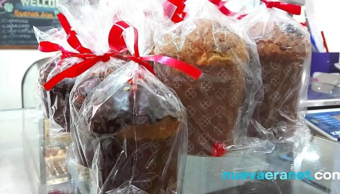 Panaderia Y Confiteria Los Angeless Panetone - San Juan