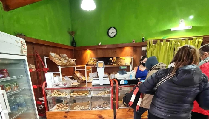 Panaderia Y Confiteria Los Saltenos Cerca De Mi - El Chalten