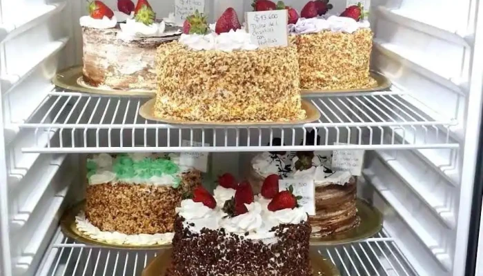 Panaderia Y Confiteria Lucia Ambiente - Esquina