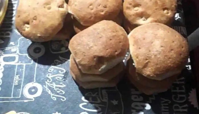 Panaderia Y Confiteria Marisol -  Comida Y Bebida - Maipú