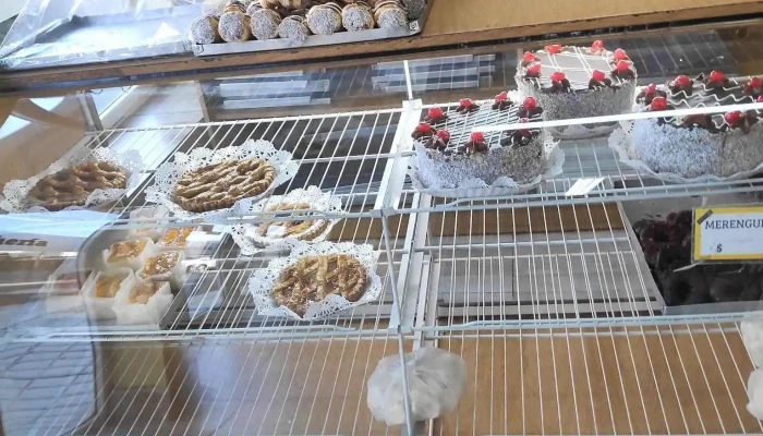 Panaderia Y Confiteria Santa Fe -  Vitrina - Puerto Madryn