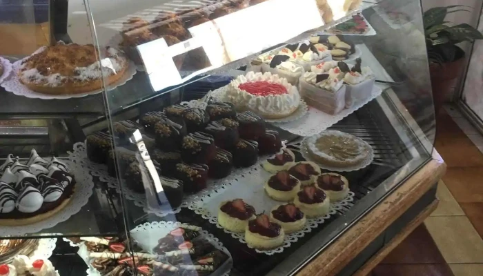 Panaderia Y Confiteria Selecta -    Venta Y Distribucion De Pan Ambiente - Puerto Madryn