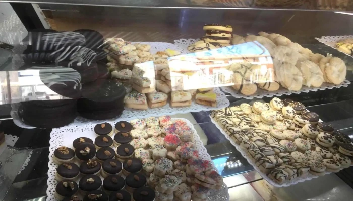 Panaderia Y Confiteria Selecta -    Venta Y Distribucion De Pan Vitrina - Puerto Madryn
