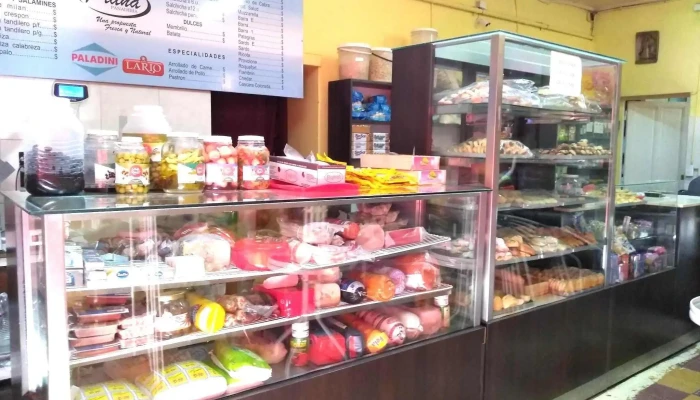 Panaderia Y Fiambreria Prana Vitrina - Luján de Cuyo