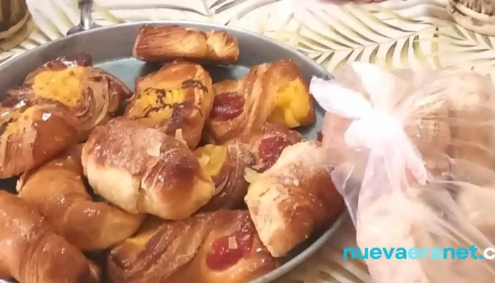 Panaderia Y Pasteleria La Moderna Comida Y Bebida - Cosquín