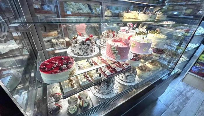 Panaderia Y Pasteleria Puertas Vitrina - Neuquén