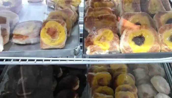 Panaderia Yeates Pan -  Factura Torta Alemana Vitrina - Rafaela