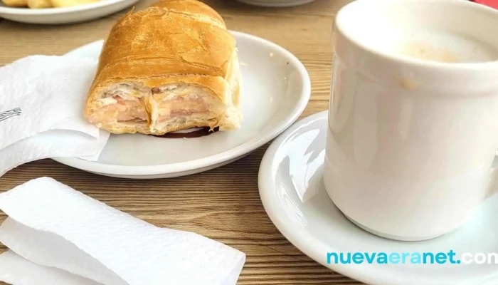 Panaderias Dos Banderas Comida Y Bebida - Río Cuarto