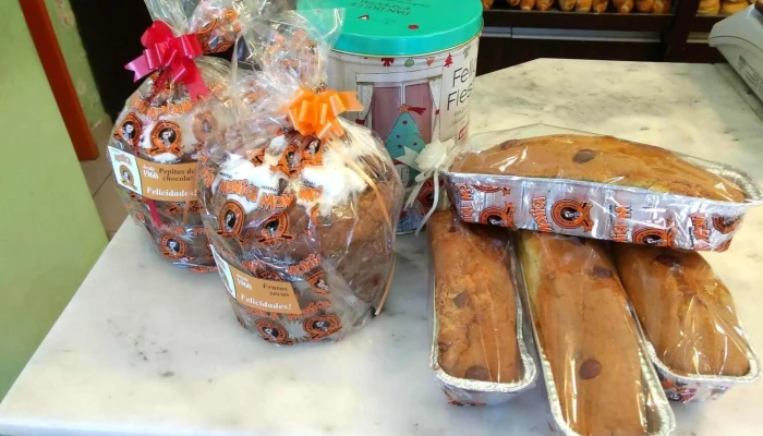 Panaderias Monica Panetone - Gral. Roca