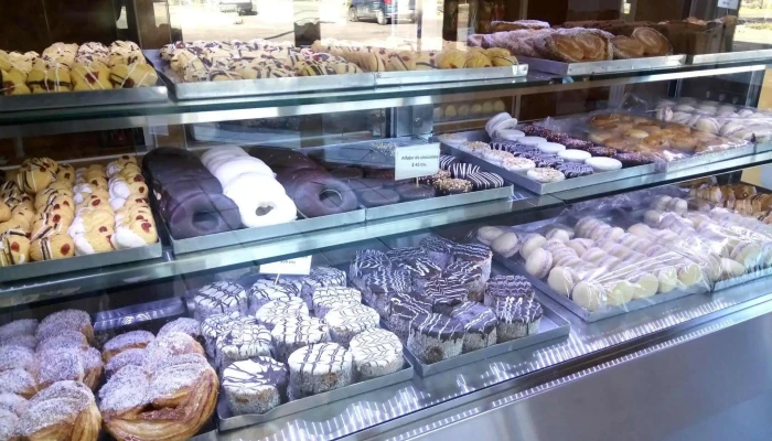 Panificadora Don Carlos Av Polonia Ambiente - Comodoro Rivadavia
