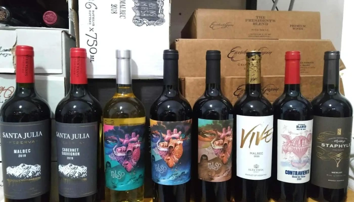 Panificadora Los Surgentes Vino - Los Surgentes