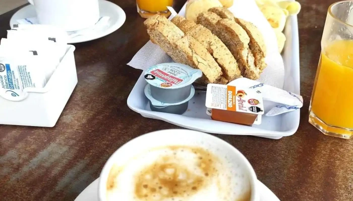 Panificadora San Martin Sucursal Rp28 -  Comida Y Bebida - Tanti