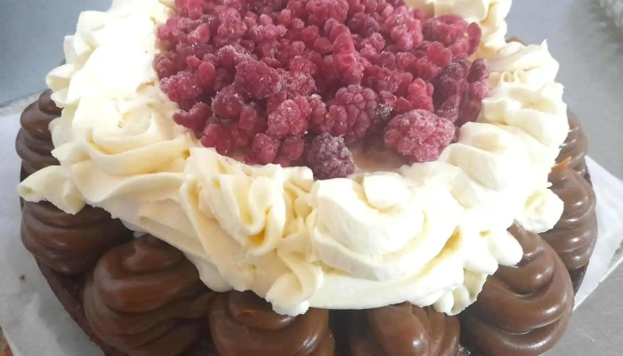 Pasteleria Reposteria La Artesana Comida Y Bebida - El Hoyo