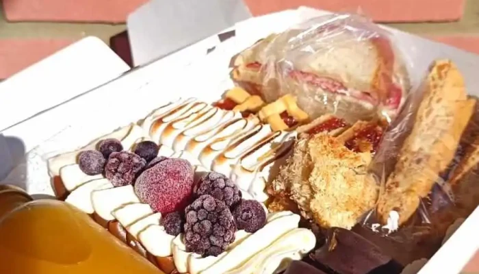 Pasteleria Y Panaderia Maruchin Comida Y Bebida - Los Altos