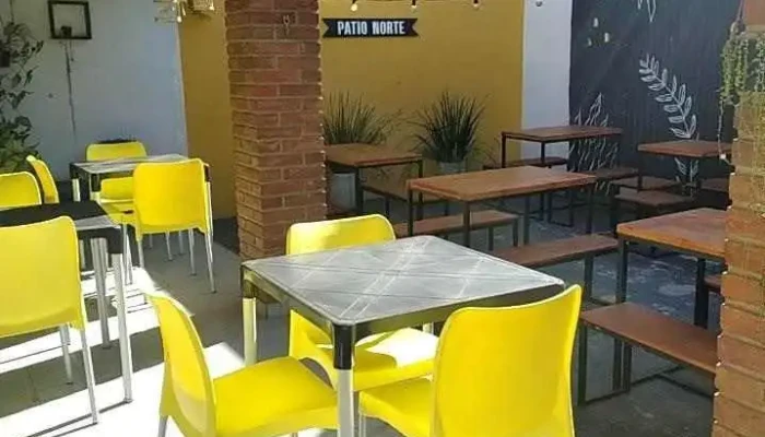 Patio Norte -  Casa De Te Y Cafeteria Ambiente - Alta Gracia