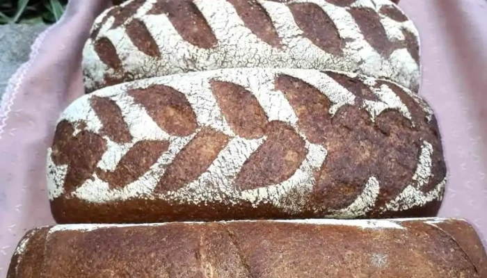 Patis Brezel -  Comida Y Bebida - Montecarlo