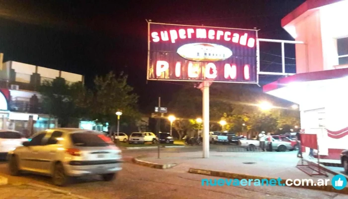 Piloni Supermercado -    Entregas A Domicilio Estacionamiento - Monte Caseros