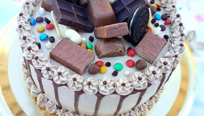 Reposteria La Familia -  Comida Y Bebida - Tricao Malal