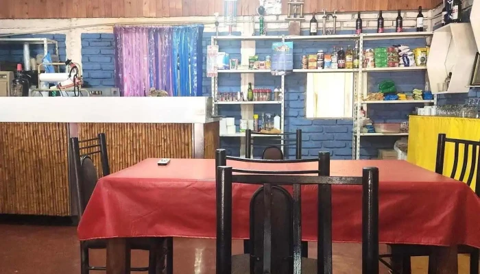 Restaurant Quincho El Nevado -  Ambiente - Calingasta