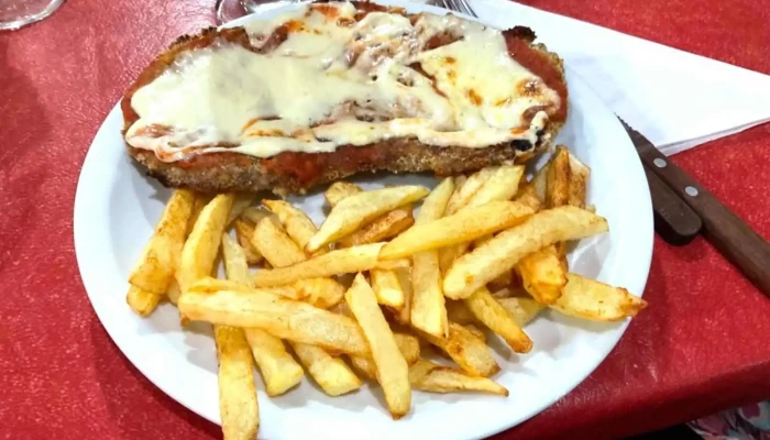 Restaurant Quincho El Nevado -  Comida Y Bebida - Calingasta