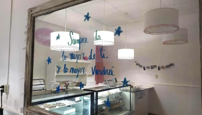 Rocio Amores Comestibles Vitrina - Cintra