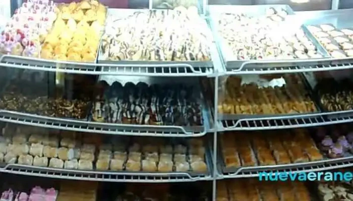 Sandwicheria Panaderia Y Confiteria La Industrial Ambiente - Choele-choel