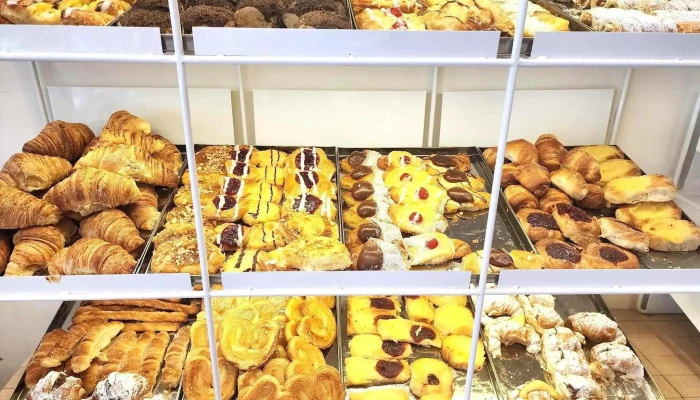 Suevia Panaderia   Pasteleria   Cafeteria Vitrina - C1426ejp