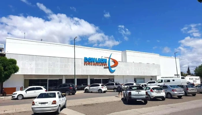 Supermercados Don Leon Estacionamiento - Rawson