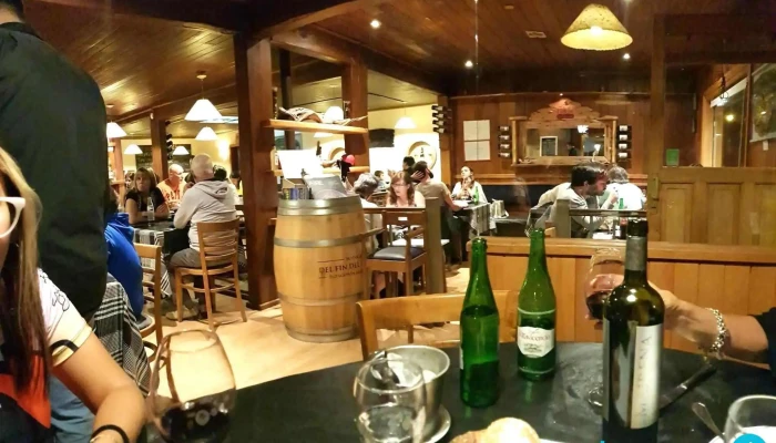 Ulises -  Comida Y Bebida - San Martín de los Andes